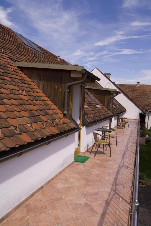 Fruehstueckspension Kleinschuster Burgau Room photo